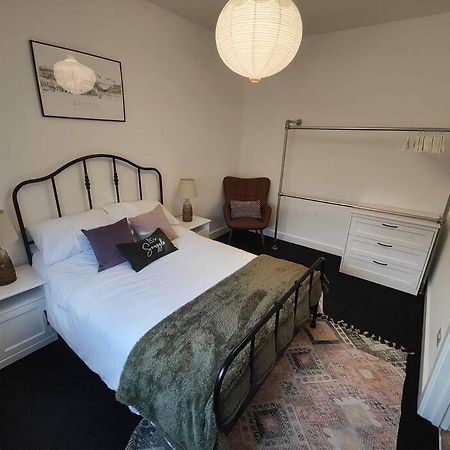 New Build Cosy Bungalow Near Bath And Bristol ウィック エクステリア 写真