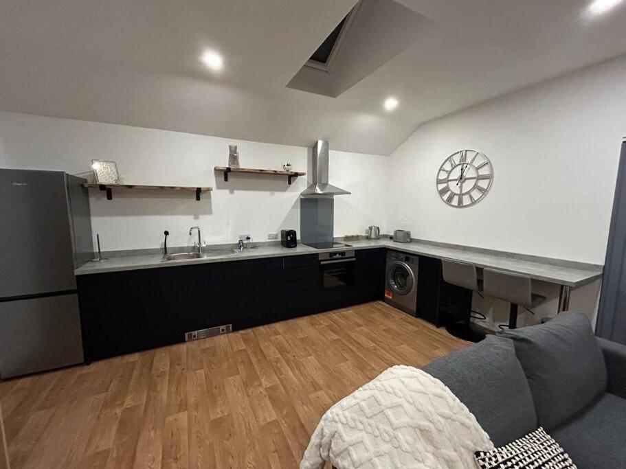 New Build Cosy Bungalow Near Bath And Bristol ウィック エクステリア 写真