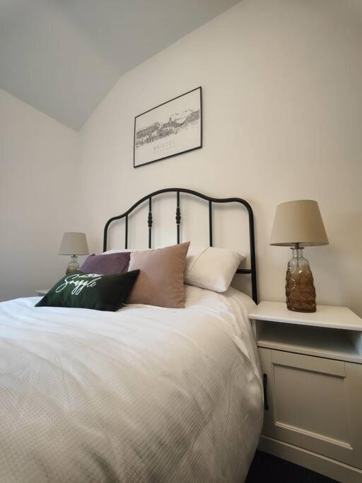 New Build Cosy Bungalow Near Bath And Bristol ウィック エクステリア 写真