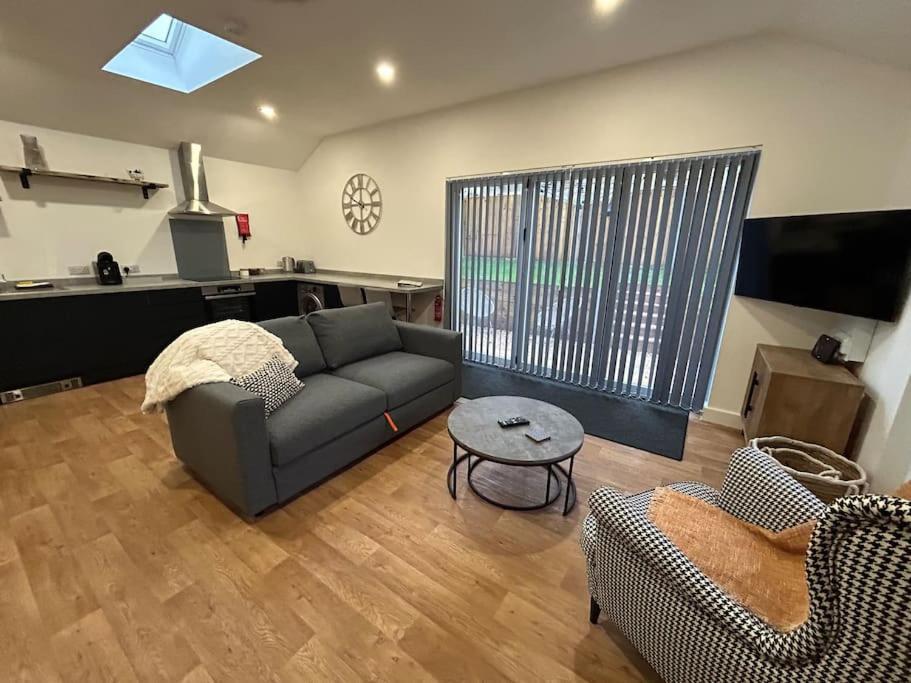 New Build Cosy Bungalow Near Bath And Bristol ウィック エクステリア 写真